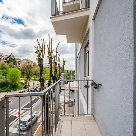 Centre - Spacious - Jacuzzi - Ac - Wifi 아파트 *