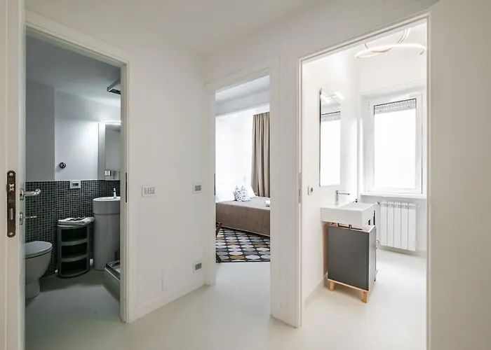 Centre - Spacious - Jacuzzi - Ac - Wifi 아파트