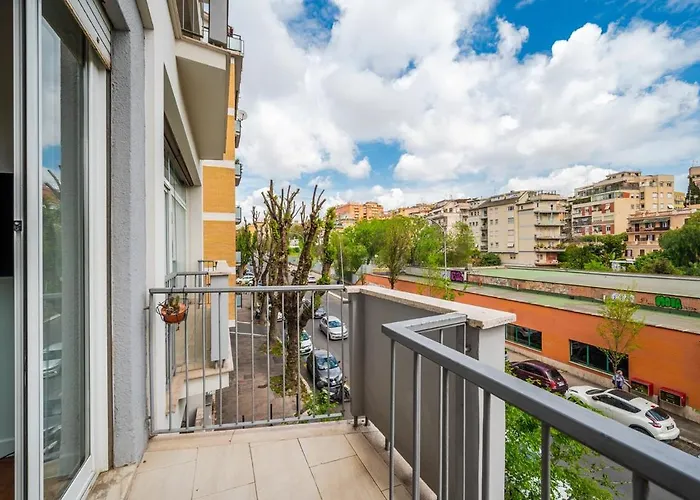 Centre - Spacious - Jacuzzi - Ac - Wifi 아파트