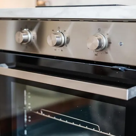 Centre - Spacious - Jacuzzi - Ac - Wifi