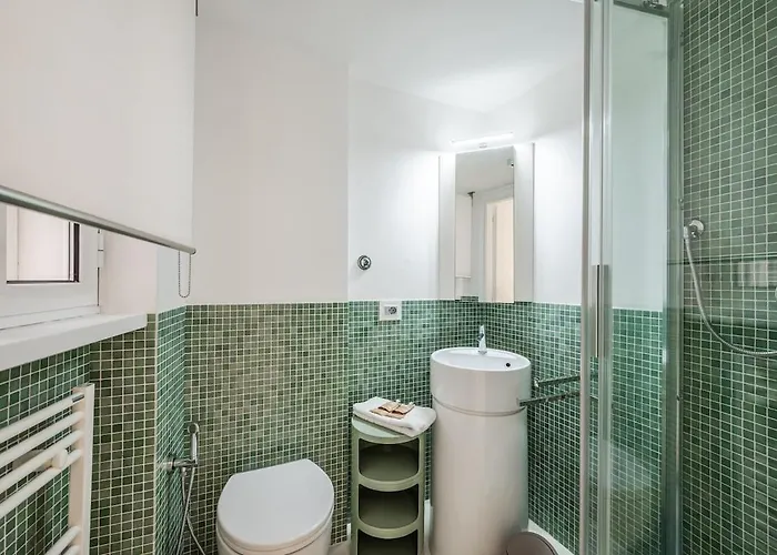 Centre - Spacious - Jacuzzi - Ac - Wifi شقة